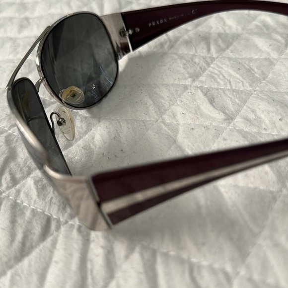 Authentic Prada sunglasses - Picture 4 of 4